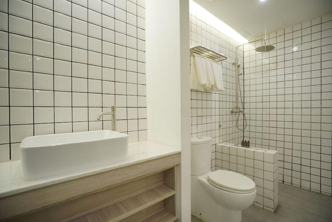 E11 Hotel - Bts Punnawithi Bangkok Eksteriør bilde