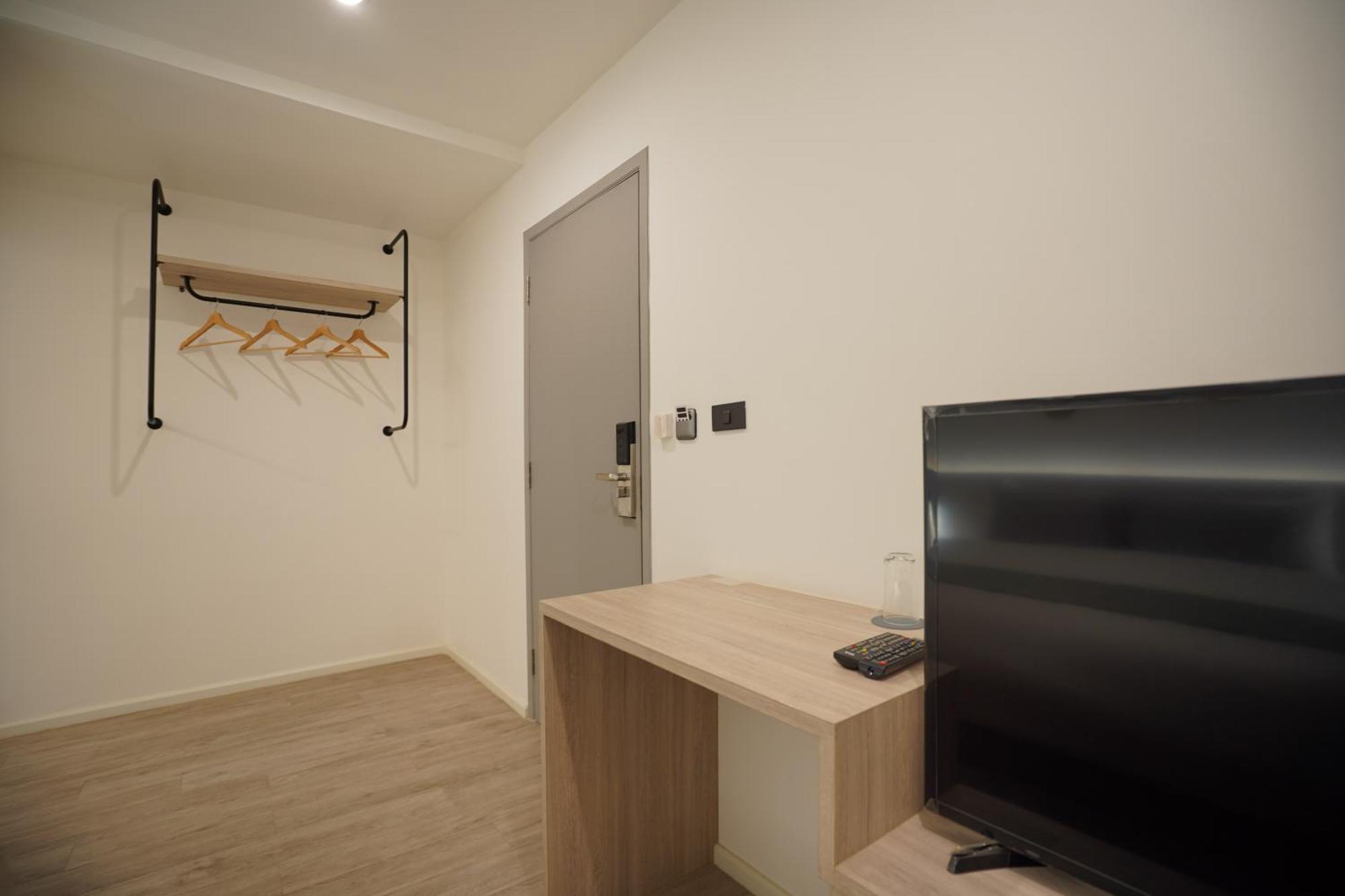 E11 Hotel - Bts Punnawithi Bangkok Eksteriør bilde